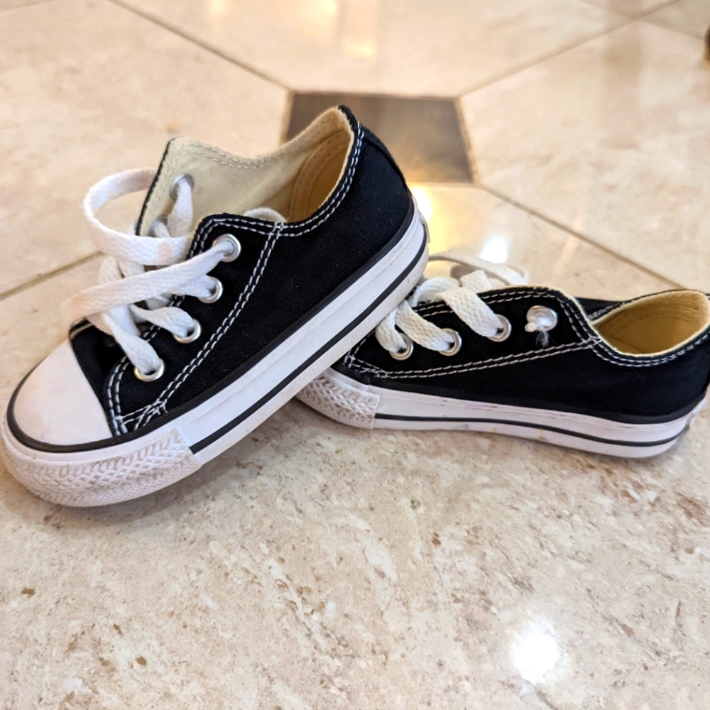 Toddler converse black size 5